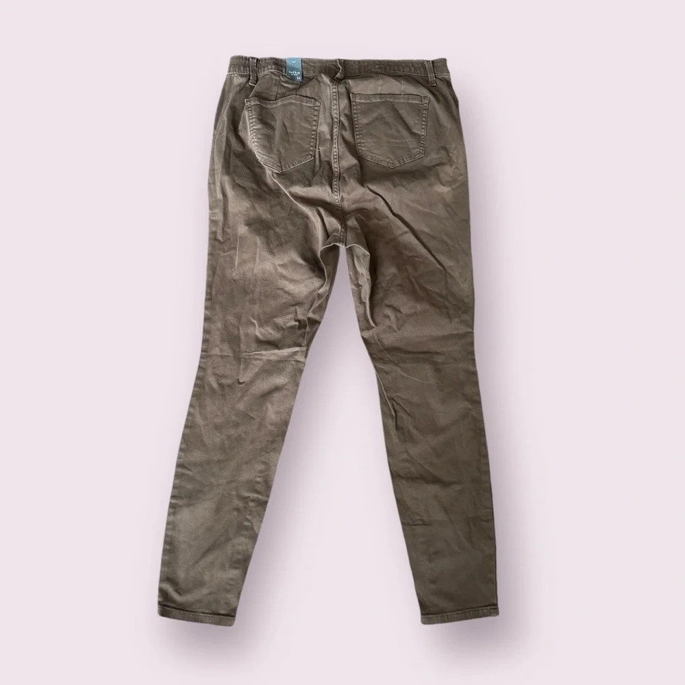 NWT Women’s Torrid Brown Sky High Twill Skinny Brown Pants Size 14 - Picture 9 of 12